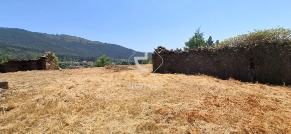 Quinta T5 para Venda em Cabração e Moreira do Lima