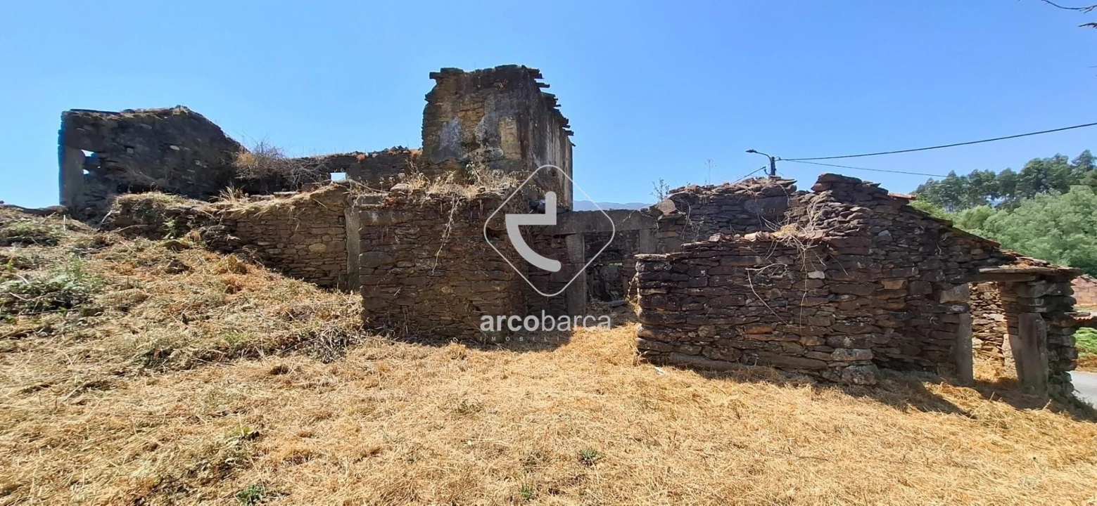 Quinta T5 para Venda em Cabração e Moreira do Lima Foto 1
