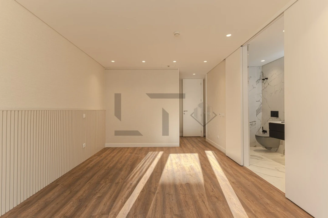 Apartamento T3 para Venda em Santo António Foto 22