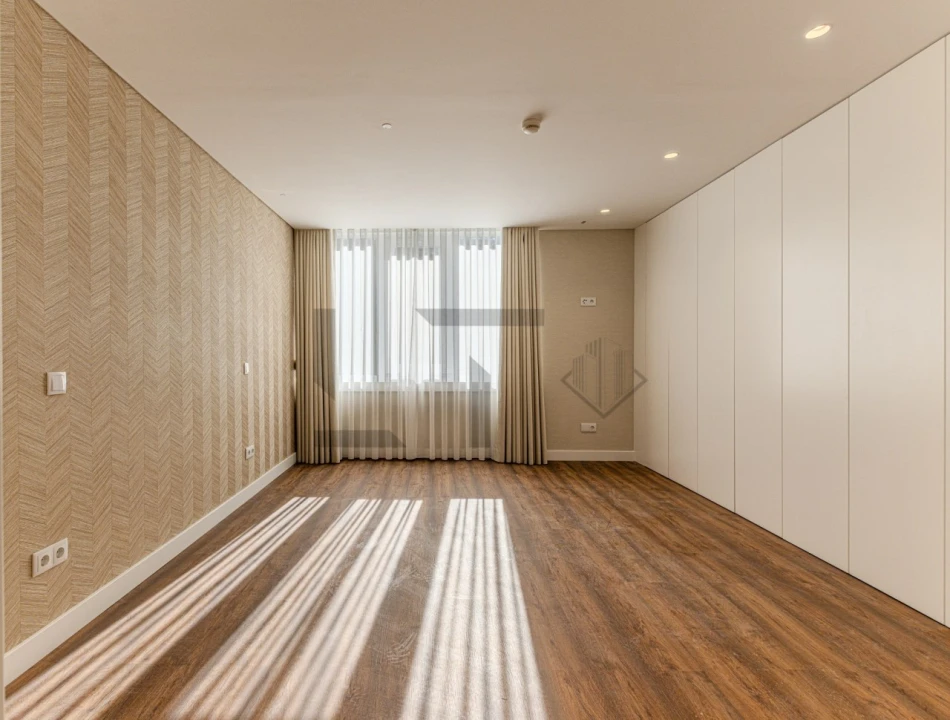 Apartamento T3 para Venda em Santo António Foto 32