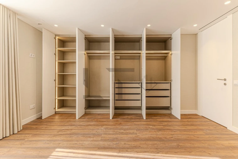 Apartamento T3 para Venda em Santo António Foto 30