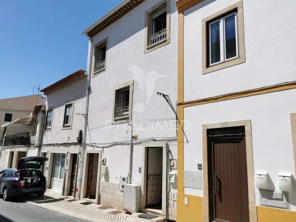 Apartamento T3 para Venda em Além da Ribeira e Pedreira Foto 1
