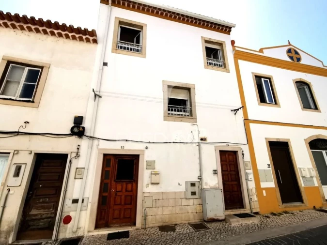 Apartamento T3 para Venda em Além da Ribeira e Pedreira Foto 2