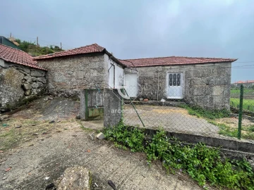 Moradia T1 para Venda em Senharei
