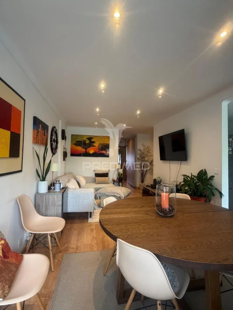 Apartamento T2 para Venda em Oeiras e São Julião da Barra, Paço de Arcos e Caxias