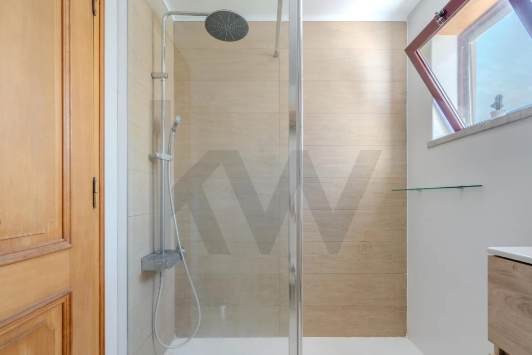 Apartamento T2 para Venda em Costa da Caparica Foto 18