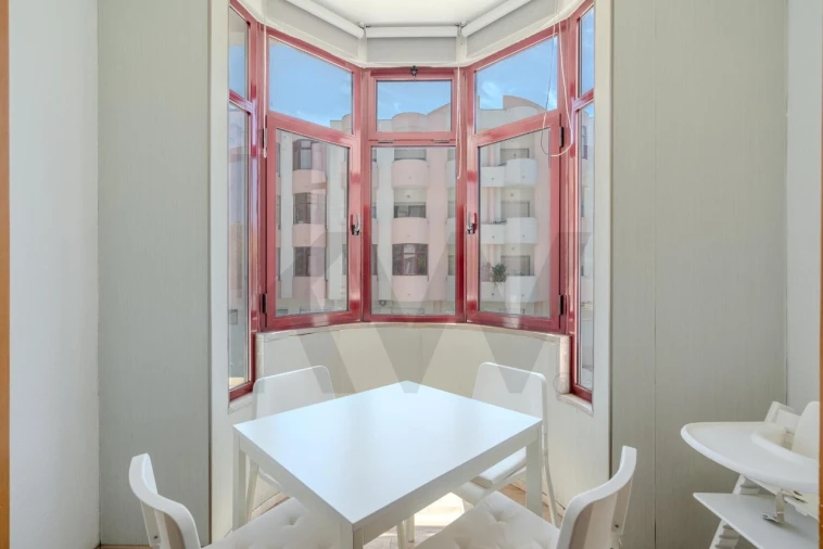 Apartamento T2 para Venda em Costa da Caparica Foto 6