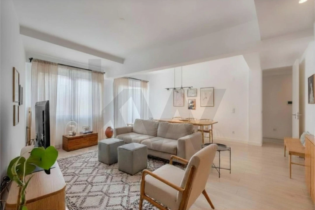 Apartamento T3 para Venda em Campolide Foto 3