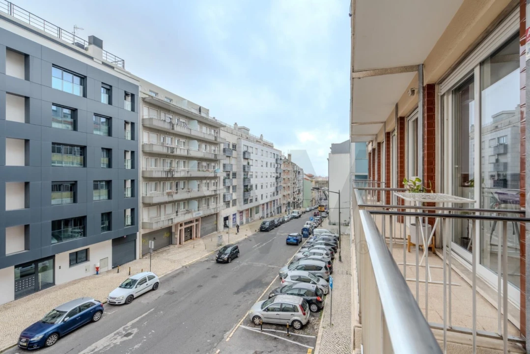 Apartamento T3 para Venda em Campolide Foto 5