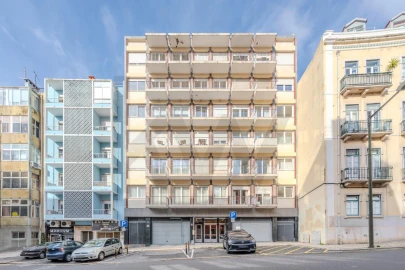 Apartamento T3 para Venda em Campolide