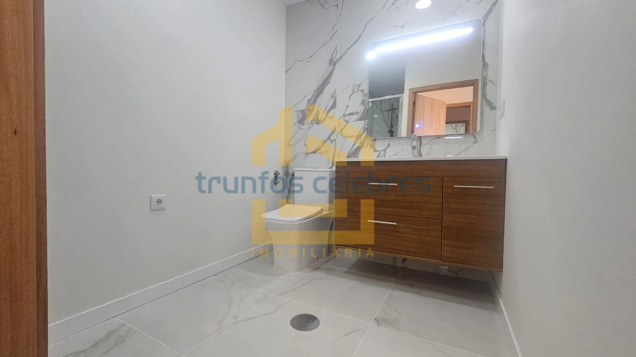 Apartamento T2 para Venda em Vila do Conde Foto 17