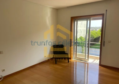 Apartamento T2 para Venda em Arvore