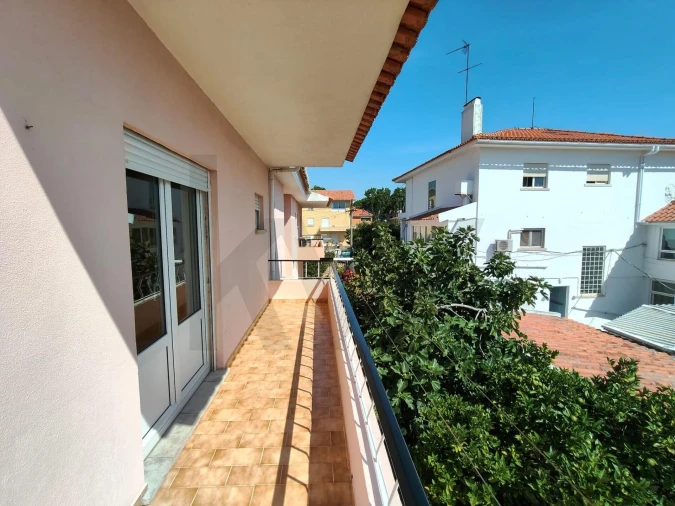 Apartamento T3 para Arrendamento em Cascais e Estoril Foto 2