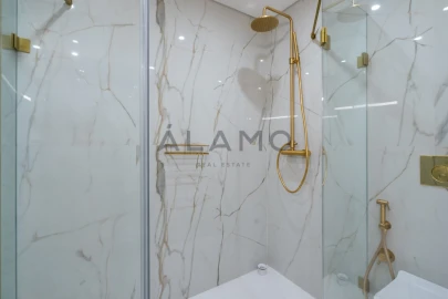 Apartamento T4 para Venda em Quelfes