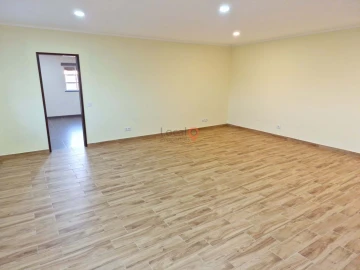 Moradia T1 para Venda em Odiaxere