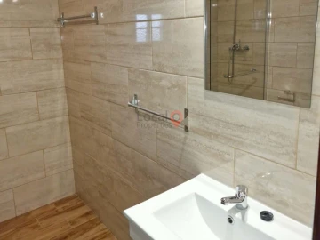 Moradia T1 para Venda em Odiaxere