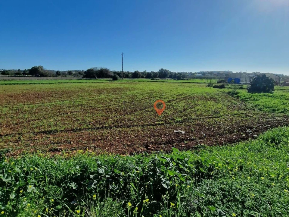 Moradia T1 para Venda em Odiaxere Foto 12
