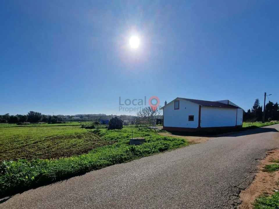 Moradia T1 para Venda em Odiaxere Foto 11