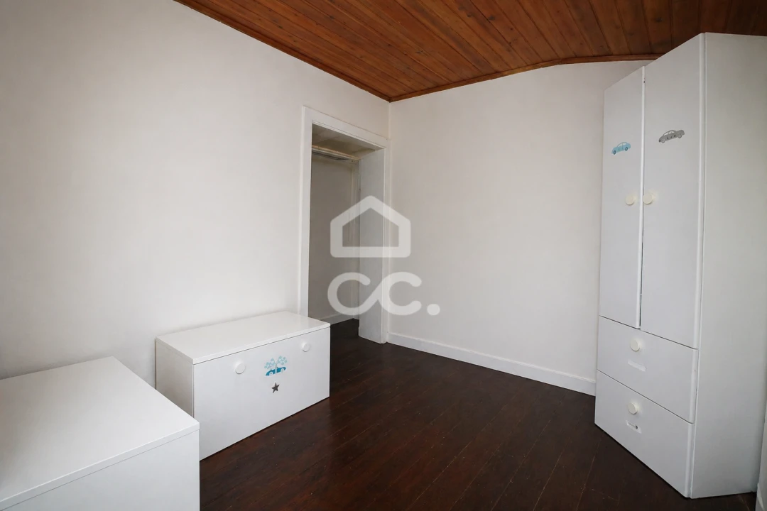 Moradia T3 para Venda em Fenais da Luz Foto 10