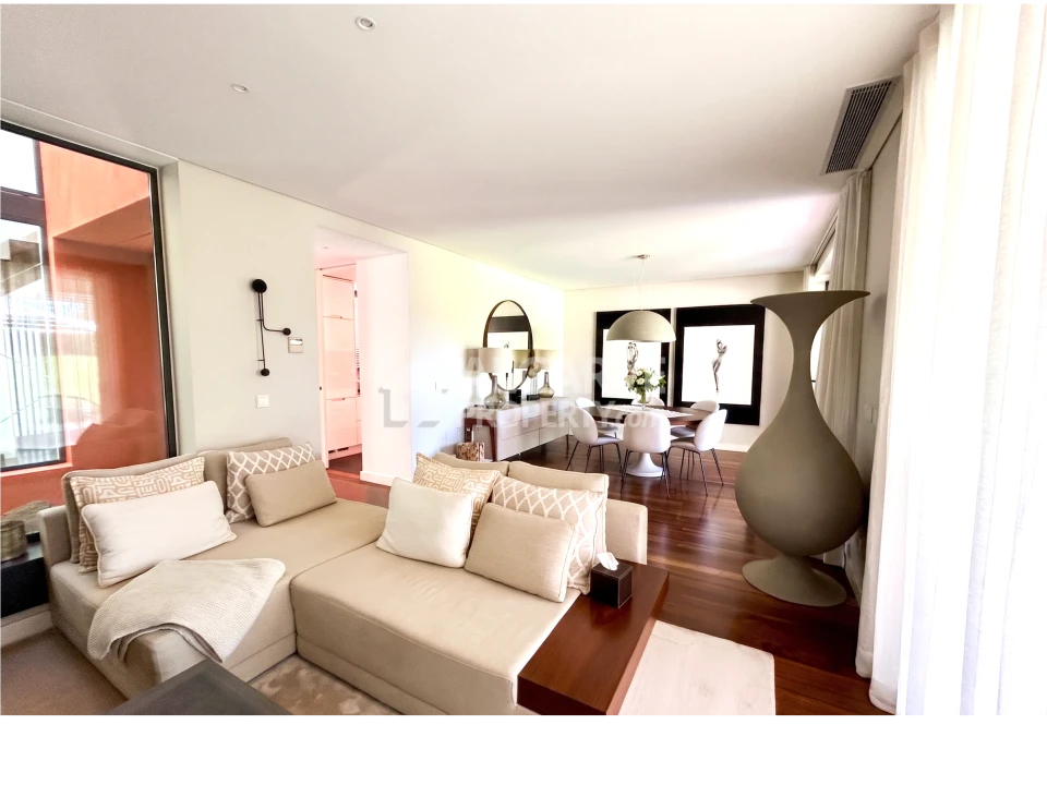 Moradia T3 para Venda em Quarteira Foto 8