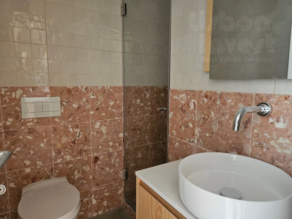 Apartamento T1 para Venda em São Vicente Foto 5