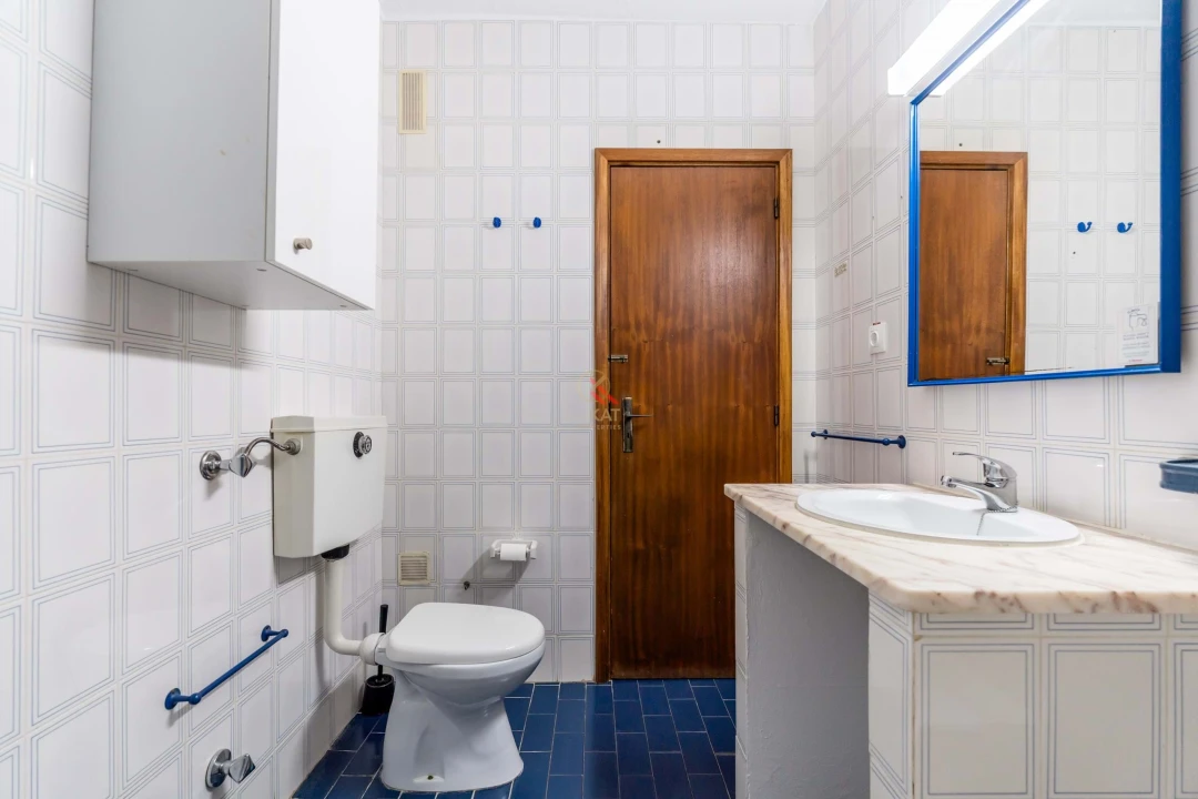 Apartamento T1 para Venda em Alvor Foto 18