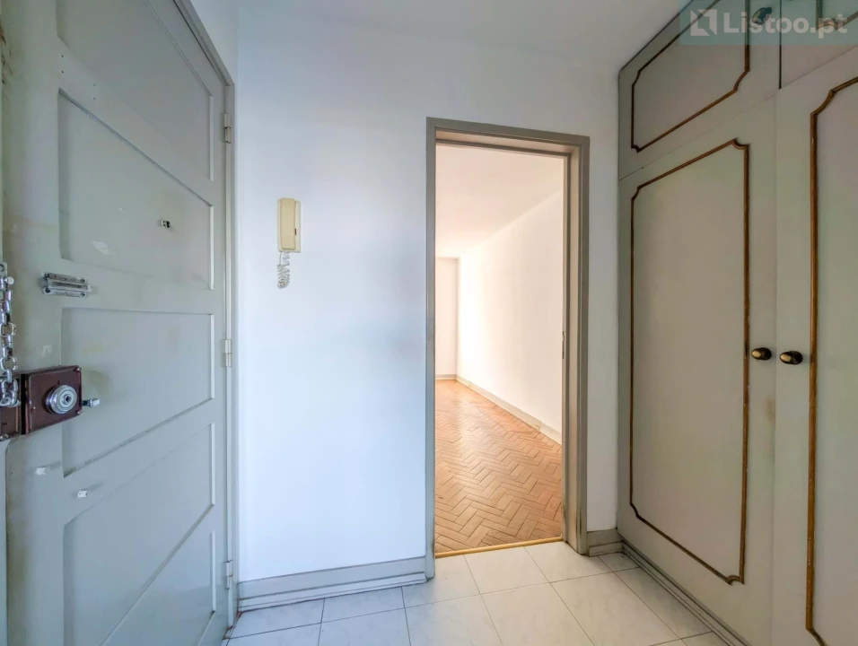 Apartamento T3 para Venda em Lumiar Foto 3