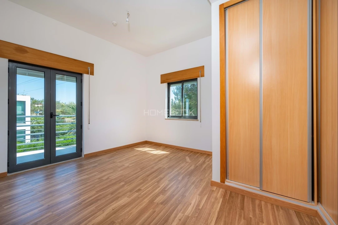 Moradia T3 para Arrendamento em Quinta do Anjo Foto 13