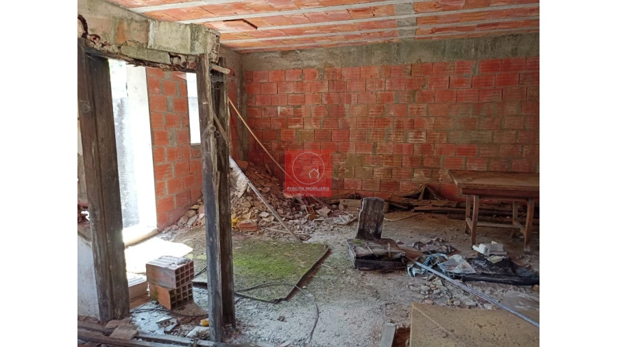 Moradia T1 para Venda em Moura Morta e Vinhós Foto 1