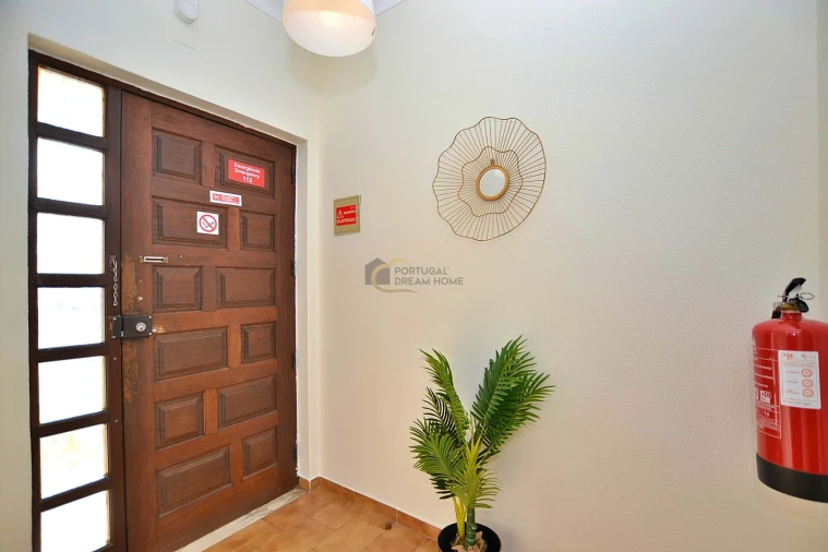 Apartamento T1 para Venda em Albufeira e Olhos de Água Foto 12