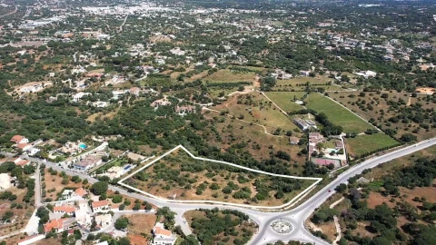 Terreno para Venda em Quarteira