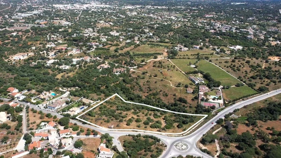Terreno para Venda em Quarteira Foto 2