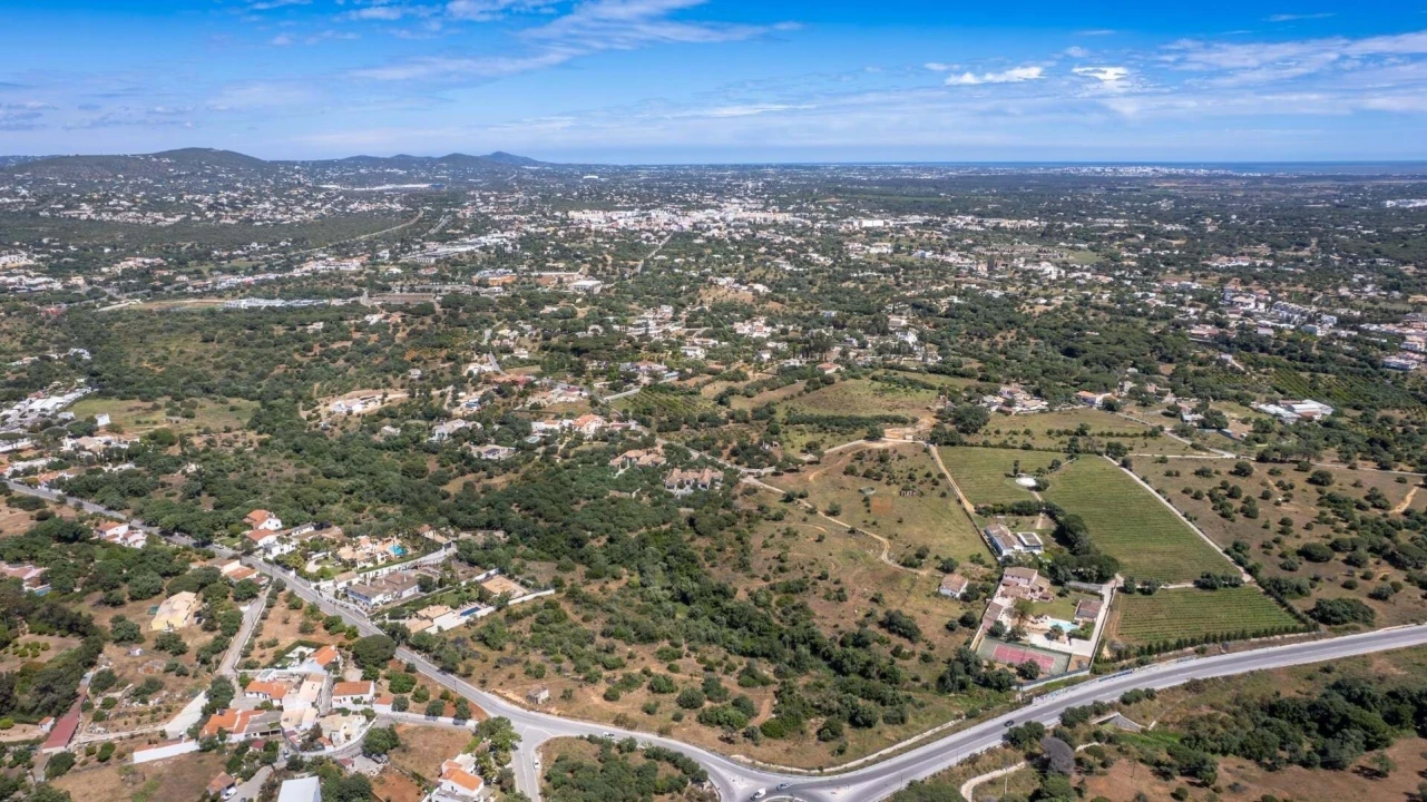 Terreno para Venda em Quarteira Foto 7