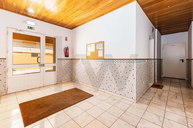 Apartamento T1 para Venda em Vila Real de Santo Antonio Foto 3