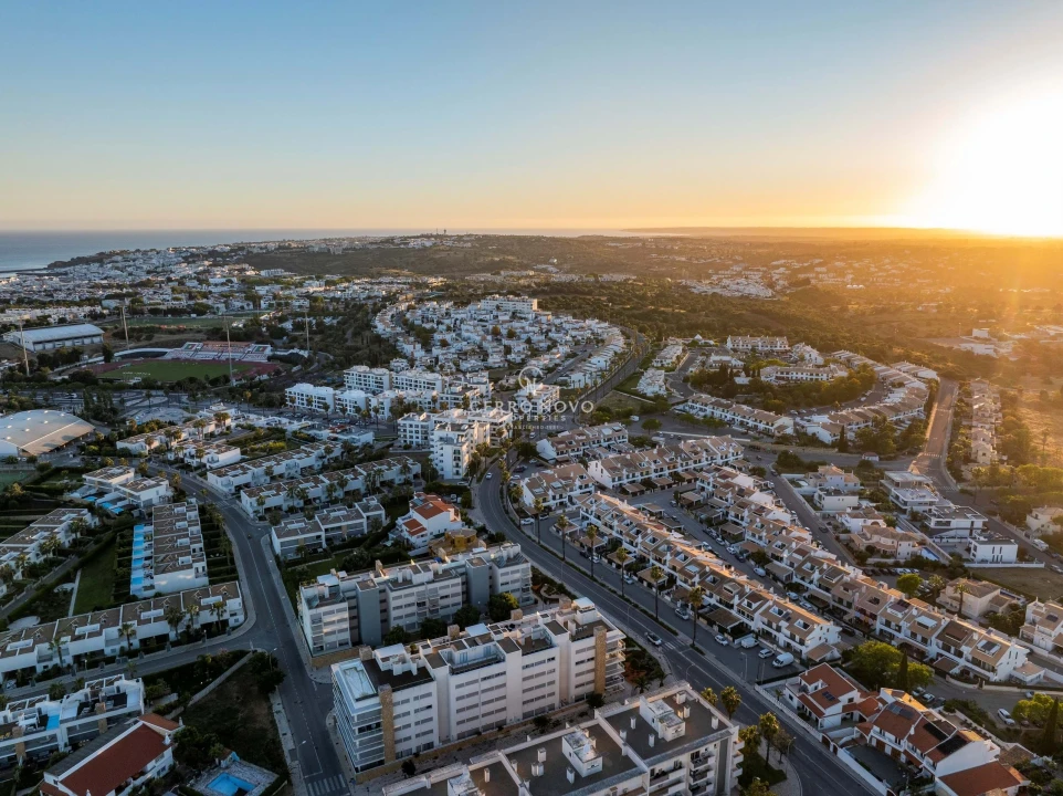 Apartamento T2 para Venda em Albufeira e Olhos de Água Foto 23