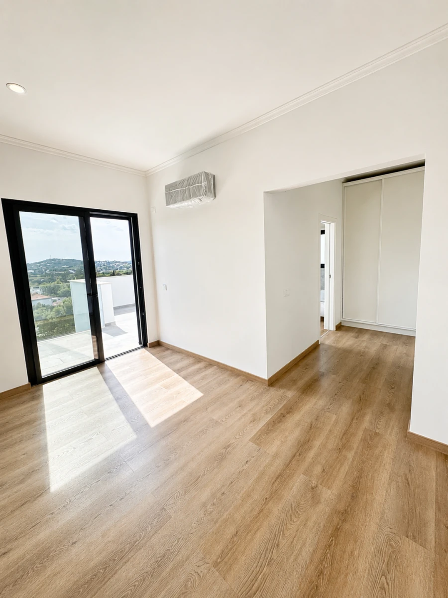 Moradia T5 para Venda em São Brás de Alportel Foto 44