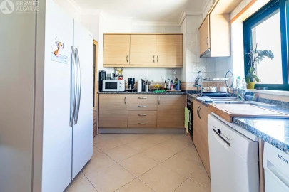 Apartamento T2 para Venda em Quelfes