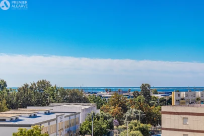 Apartamento T2 para Venda em Quelfes