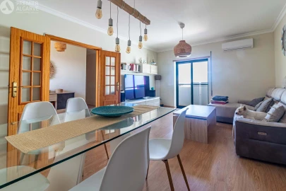 Apartamento T2 para Venda em Quelfes