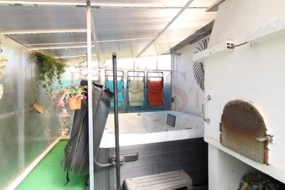 Moradia T6 para Venda em Moncarapacho e Fuseta