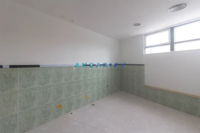 Loja para Arrendamento em Marinha Grande