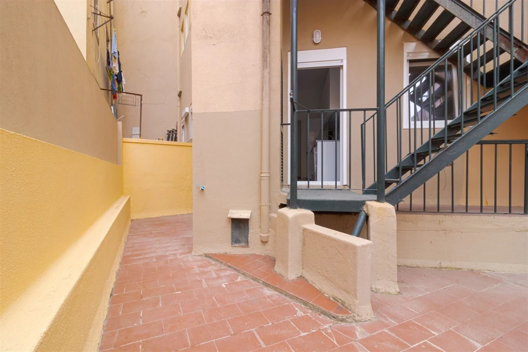 Apartamento T3 para Arrendamento em Campo de Ourique Foto 18