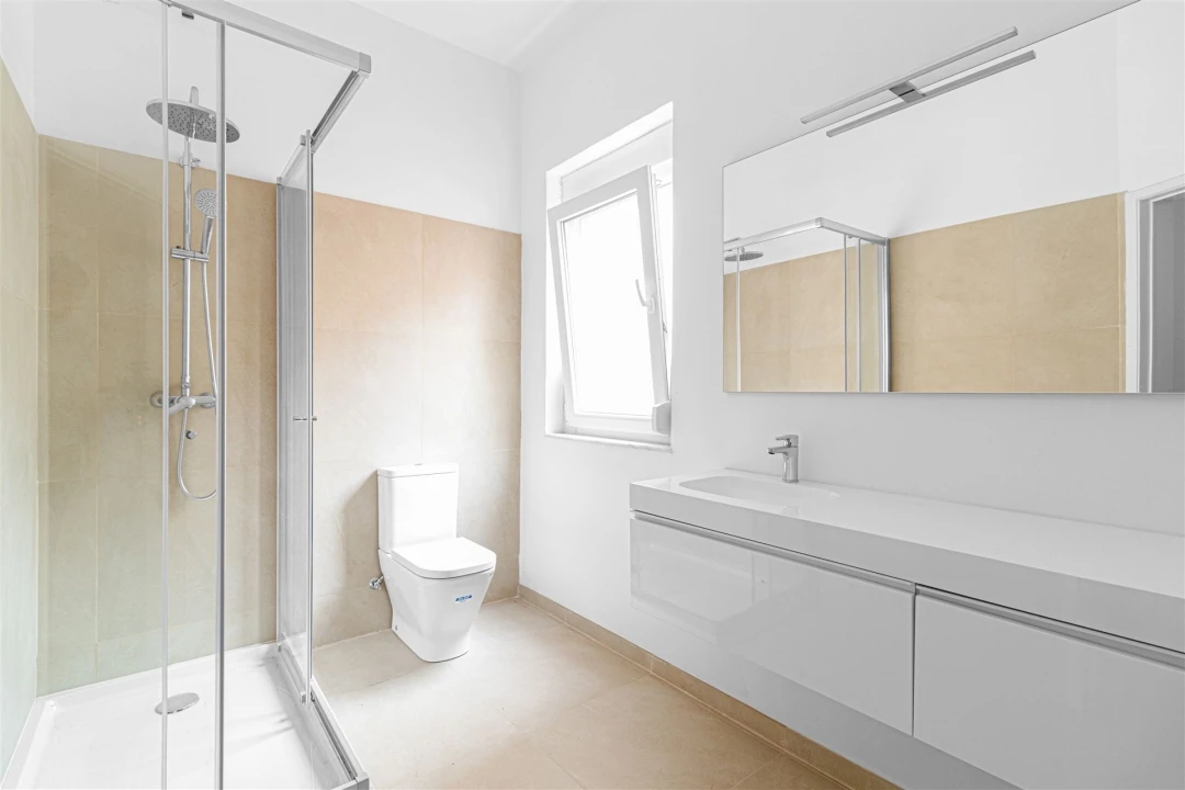 Apartamento T3 para Arrendamento em Campo de Ourique Foto 9