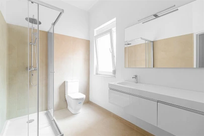 Apartamento T3 para Arrendamento em Campo de Ourique