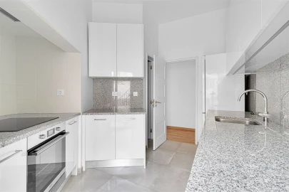 Apartamento T3 para Arrendamento em Campo de Ourique