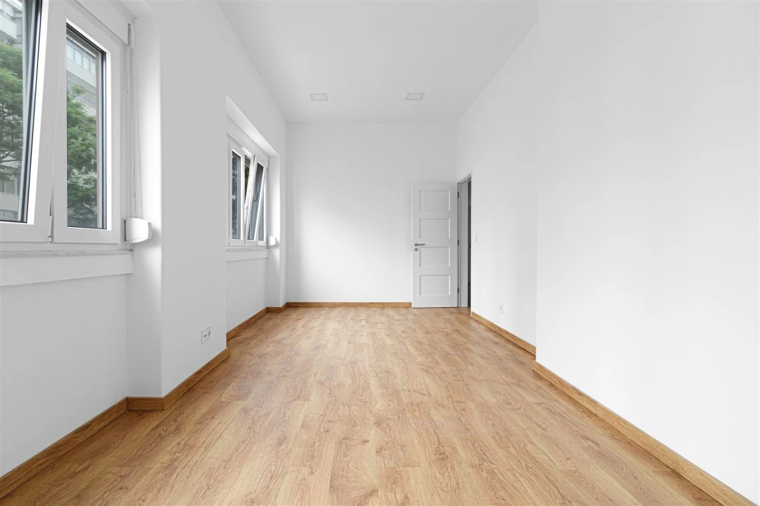 Apartamento T3 para Arrendamento em Campo de Ourique Foto 3
