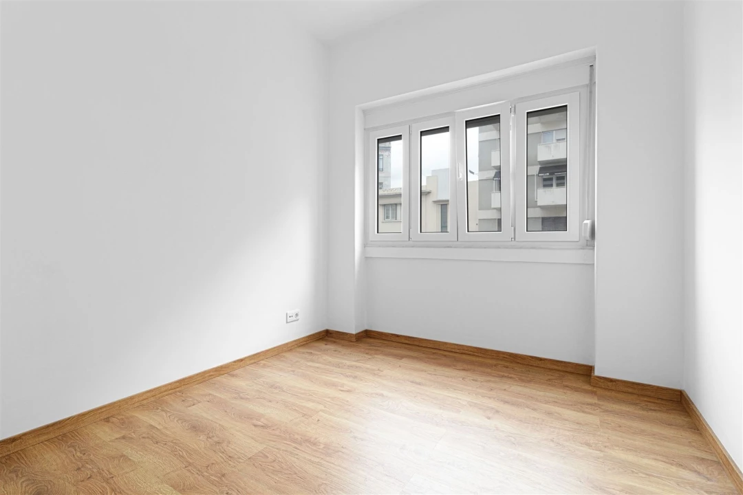 Apartamento T3 para Arrendamento em Campo de Ourique Foto 7