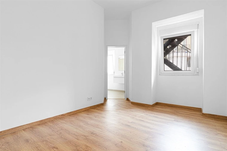 Apartamento T3 para Arrendamento em Campo de Ourique Foto 11