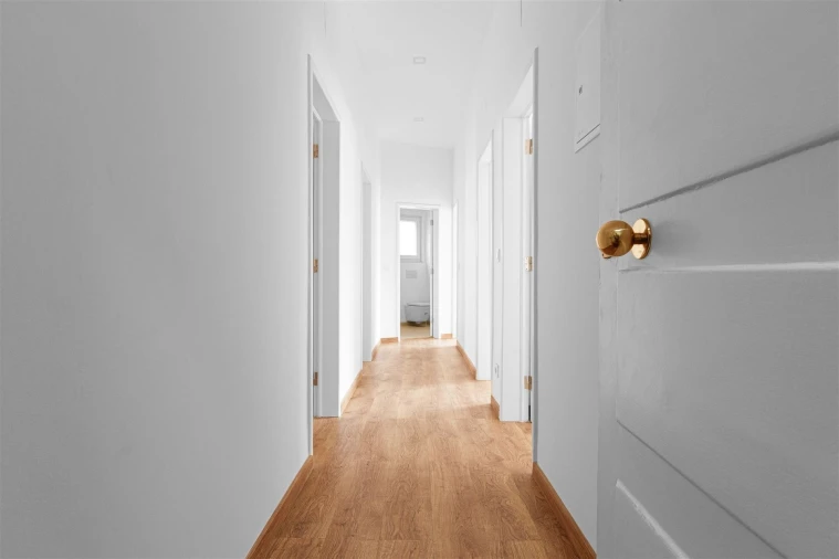 Apartamento T3 para Arrendamento em Campo de Ourique Foto 12