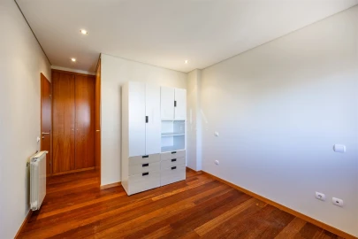Apartamento T3 para Arrendamento em Paranhos